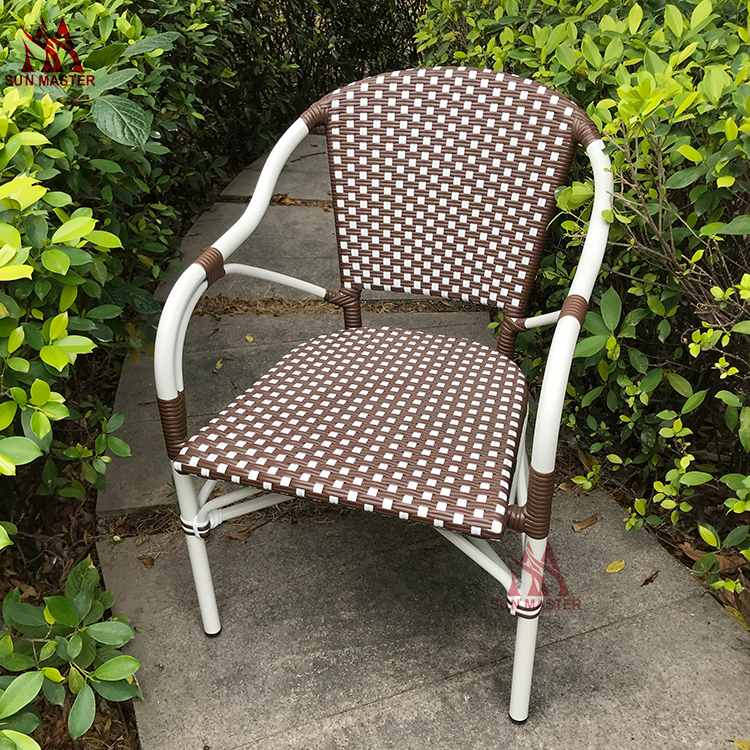 Chaise bistrot de patio