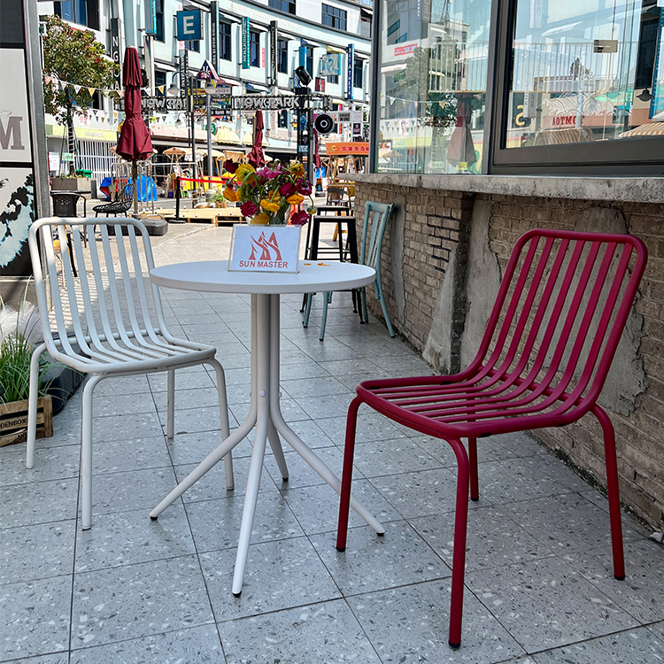 Chaise à l'extérieur